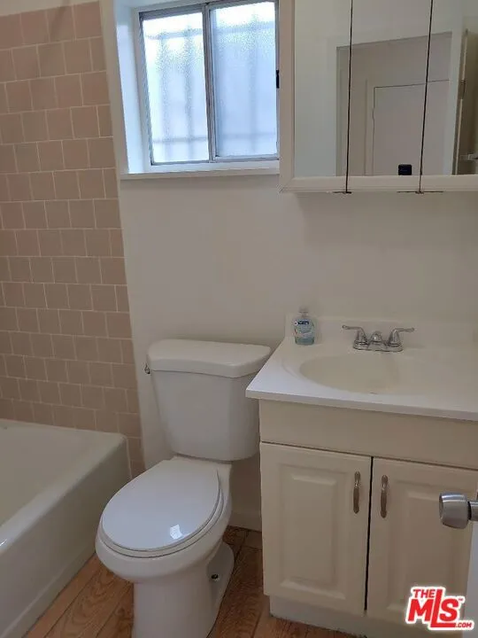 5419 Harold Way #9 Los Angeles, CA 90027