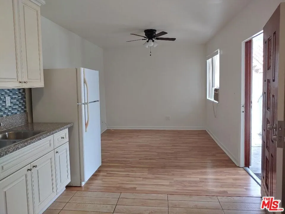 5419 Harold Way #9 Los Angeles, CA 90027