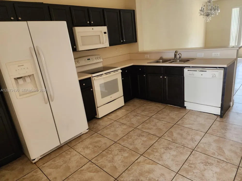 9224 SW 170th Pl Miami, FL 33196