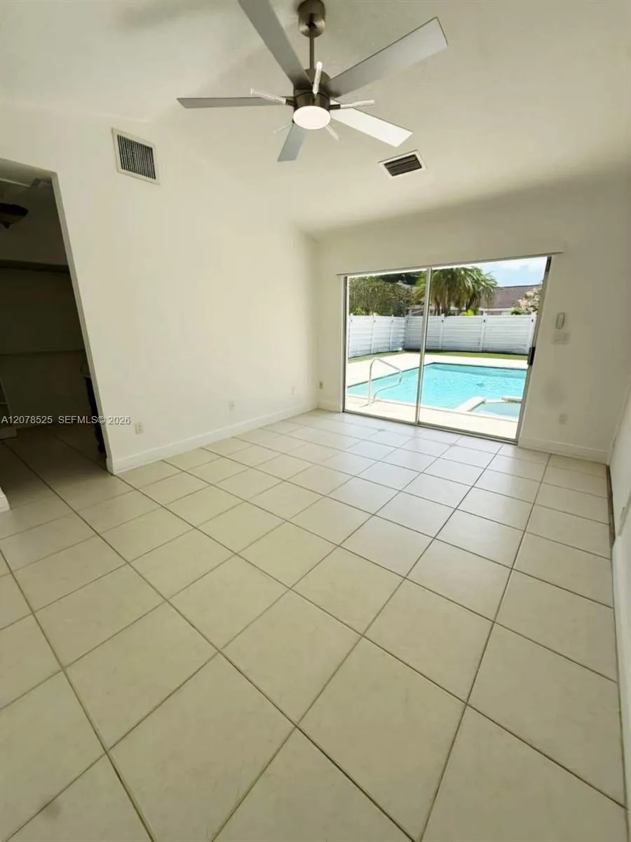 14045 SW 103rd Ter Miami, FL 33186