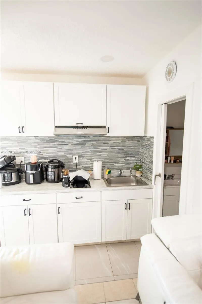 14045 SW 103rd Ter Miami, FL 33186