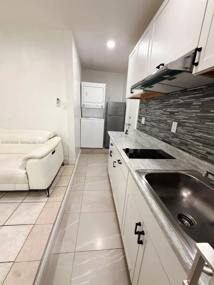 14045 SW 103rd Ter Miami, FL 33186