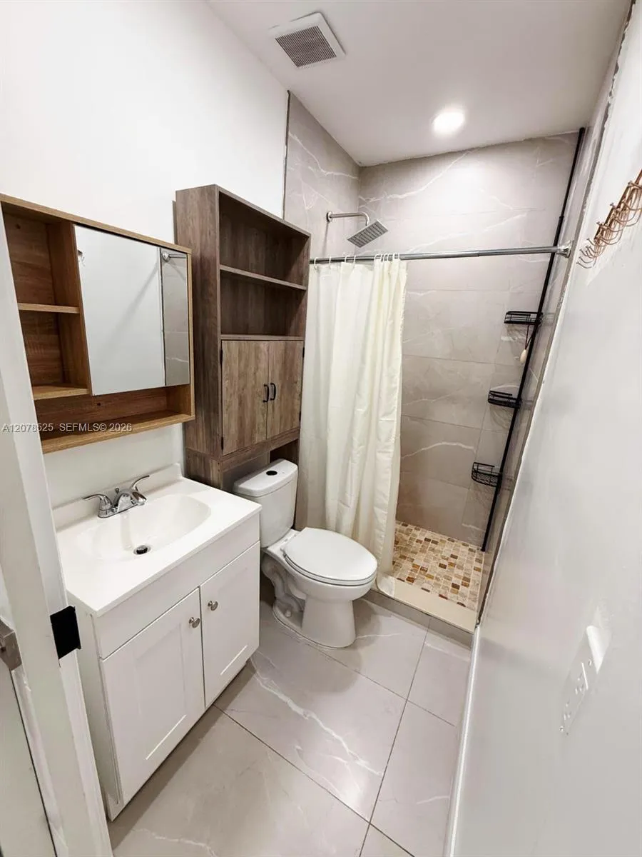 14045 SW 103rd Ter Miami, FL 33186