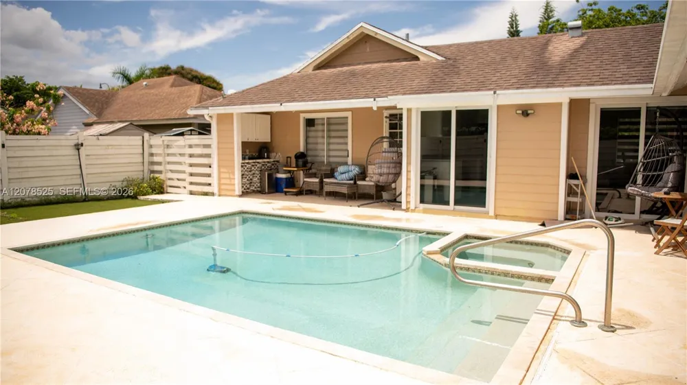 14045 SW 103rd Ter Miami, FL 33186