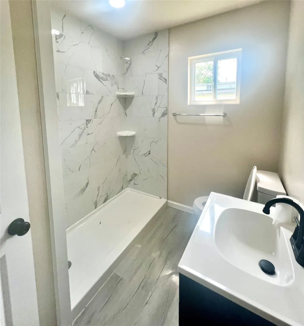 1524 S Santa Fe Bartlesville, OK 74003