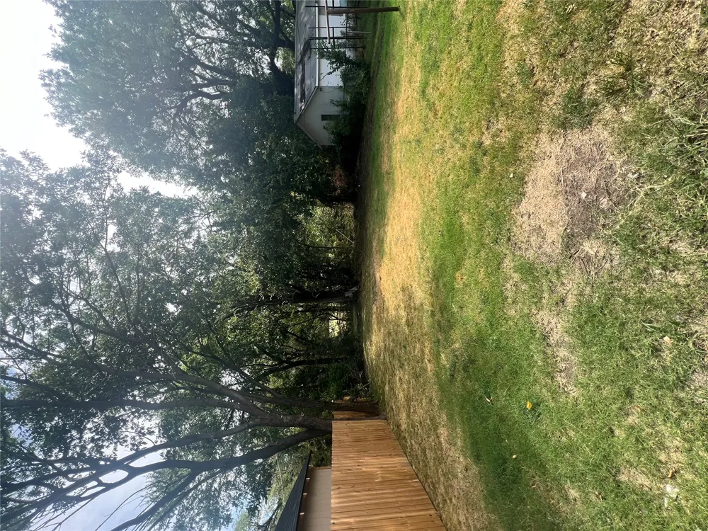 1524 S Santa Fe Bartlesville, OK 74003