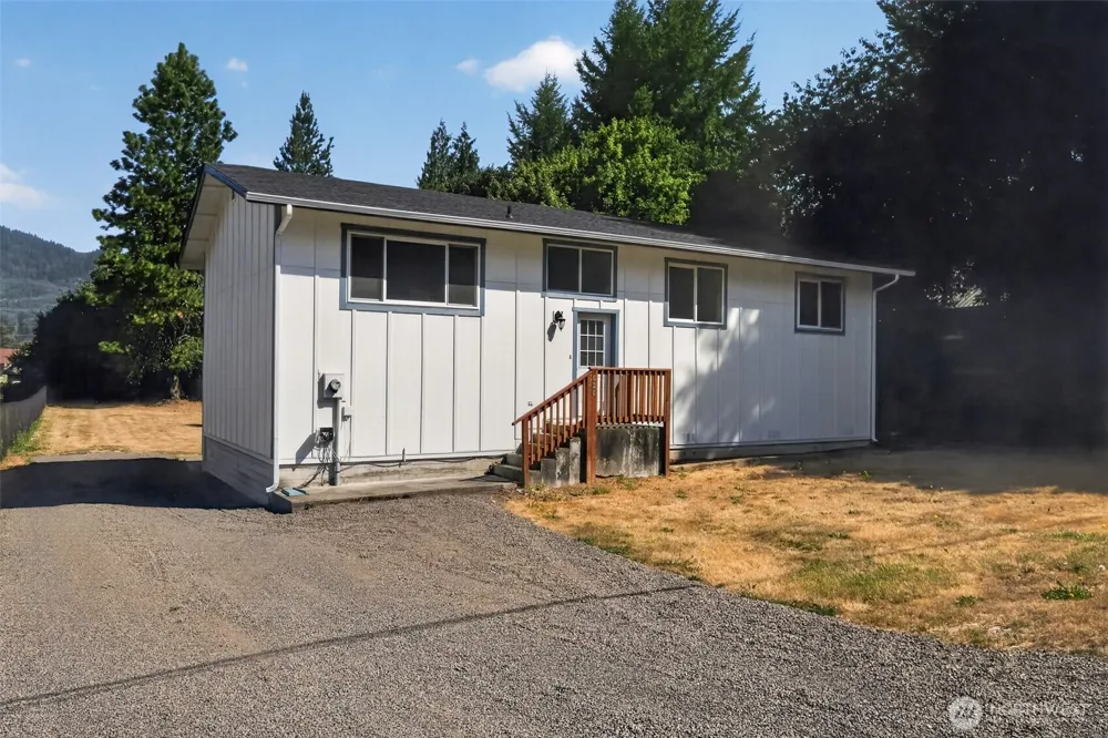 620 Westlake Avenue Morton, WA 98356