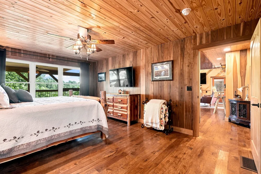 59 Russell Ln Pleasant Shade, TN 37145