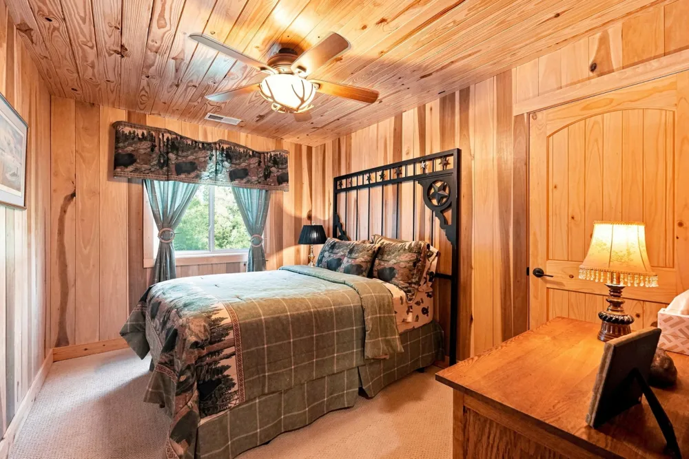 59 Russell Ln Pleasant Shade, TN 37145