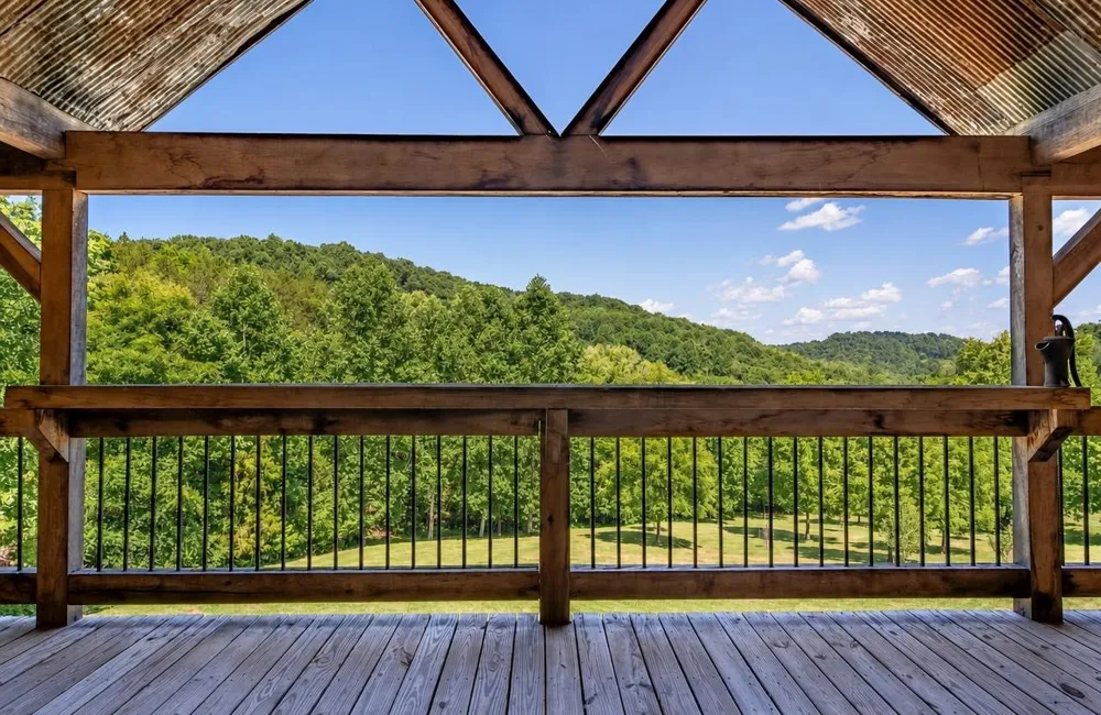 59 Russell Ln Pleasant Shade, TN 37145