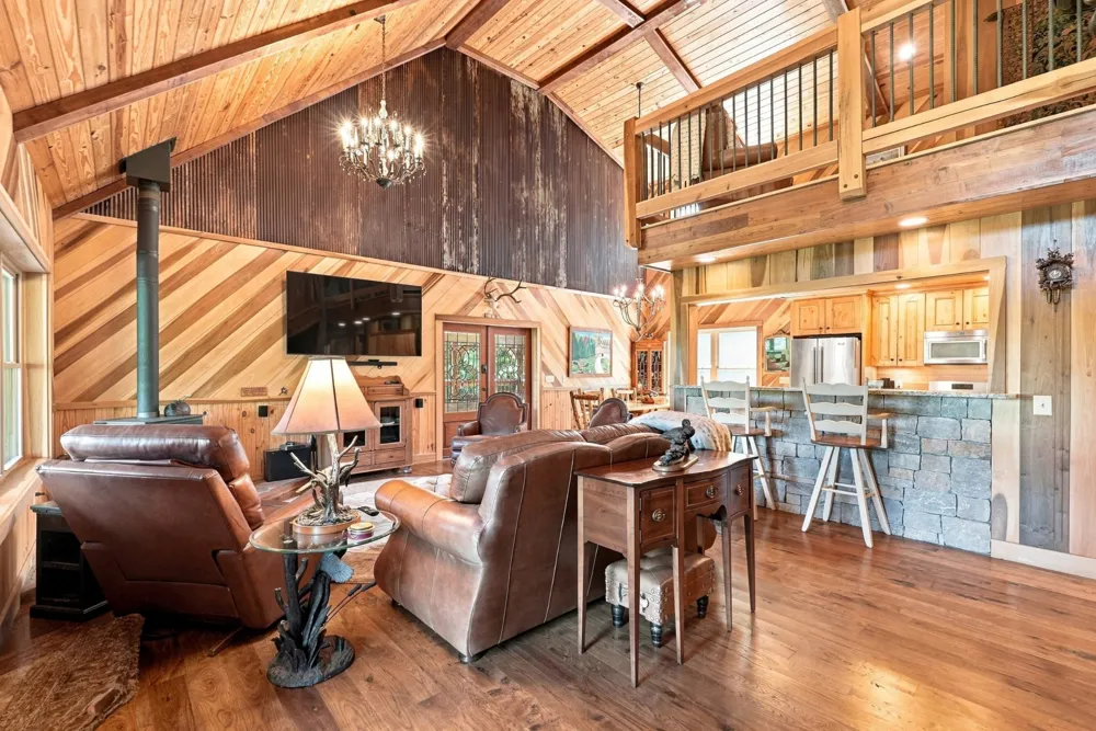 59 Russell Ln Pleasant Shade, TN 37145