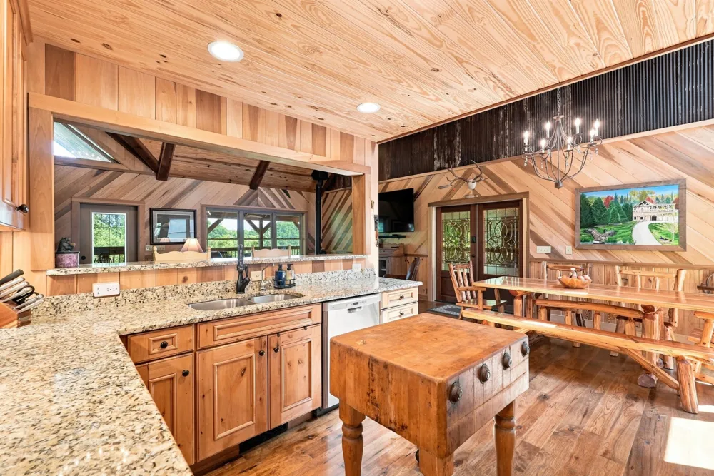 59 Russell Ln Pleasant Shade, TN 37145