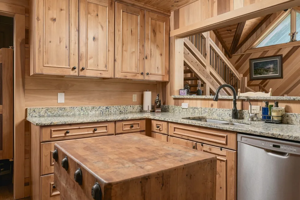 59 Russell Ln Pleasant Shade, TN 37145