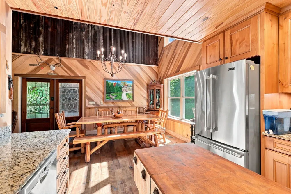 59 Russell Ln Pleasant Shade, TN 37145