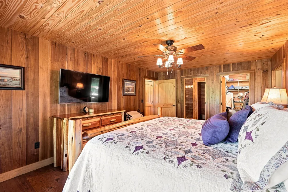 59 Russell Ln Pleasant Shade, TN 37145