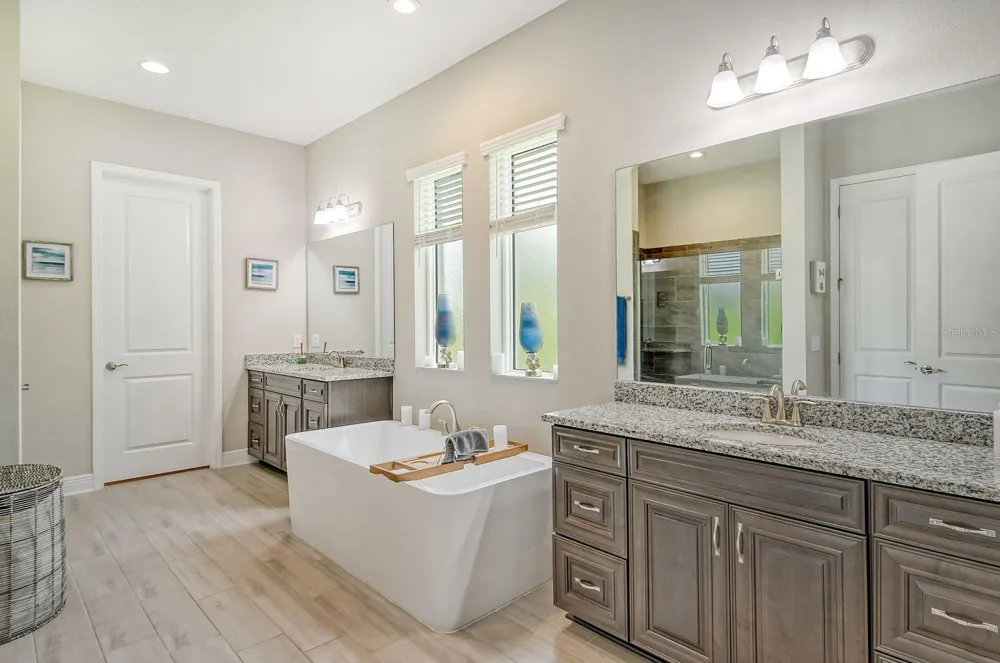 19815 BRIDGETOWN LOOP Venice, FL 34293