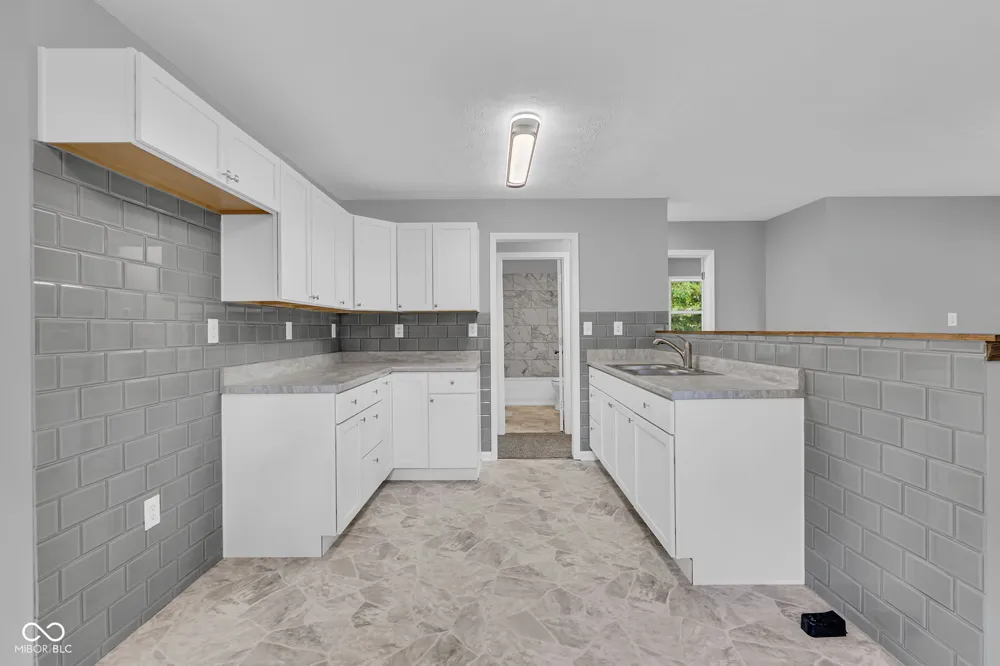 2824 S Rybolt Avenue Indianapolis, IN 46241