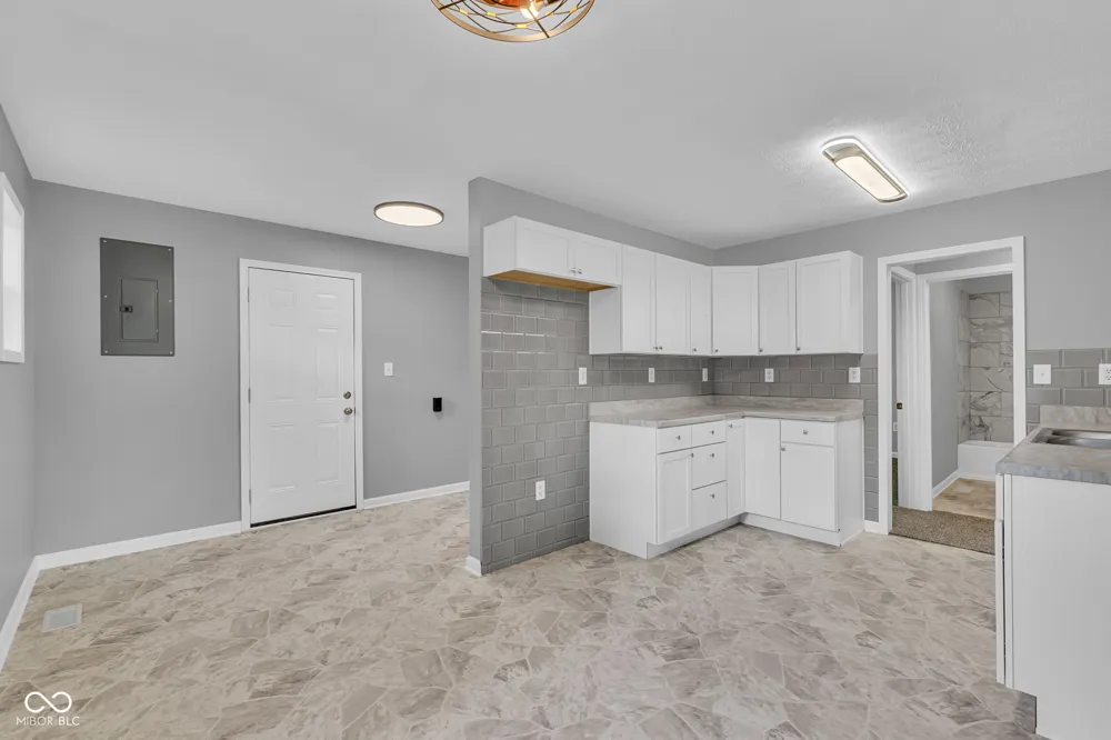 2824 S Rybolt Avenue Indianapolis, IN 46241