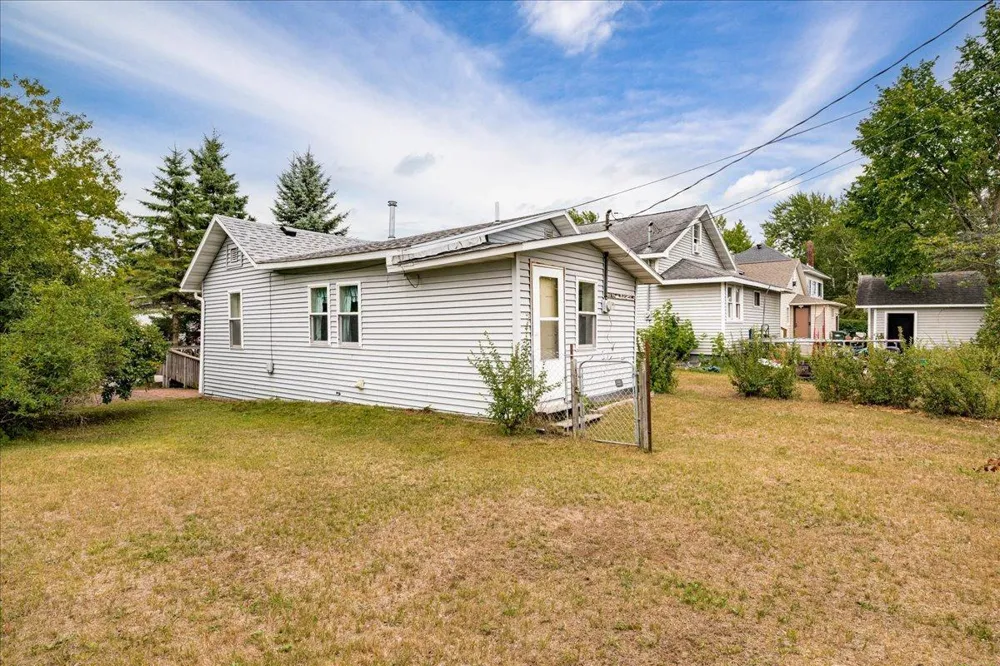 409 7th Street Cloquet, MN 55720