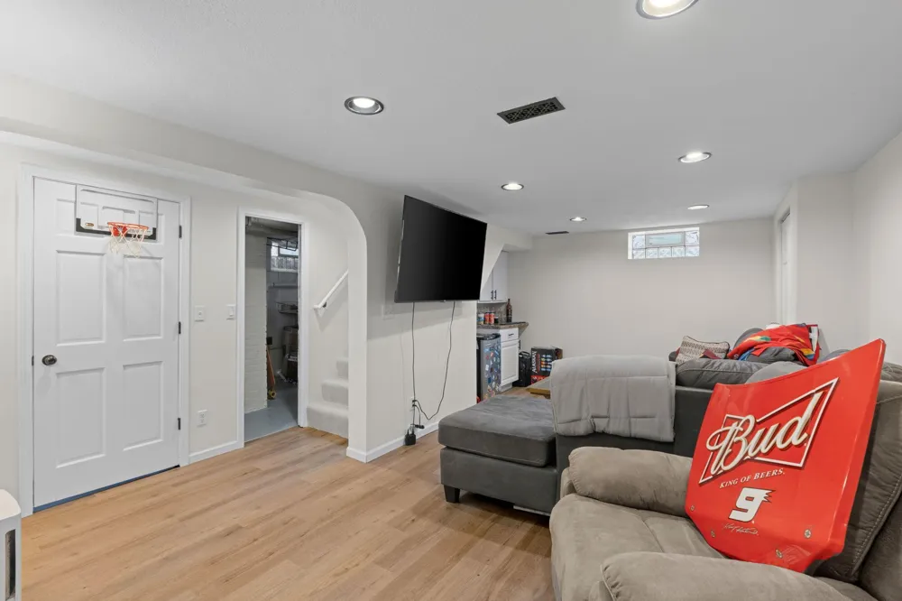 2627 Mckinley Street NE Minneapolis, MN 55418