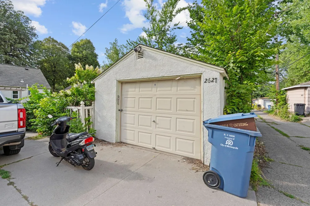 2627 Mckinley Street NE Minneapolis, MN 55418
