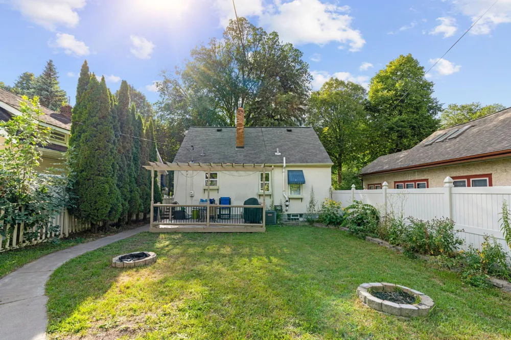 2627 Mckinley Street NE Minneapolis, MN 55418