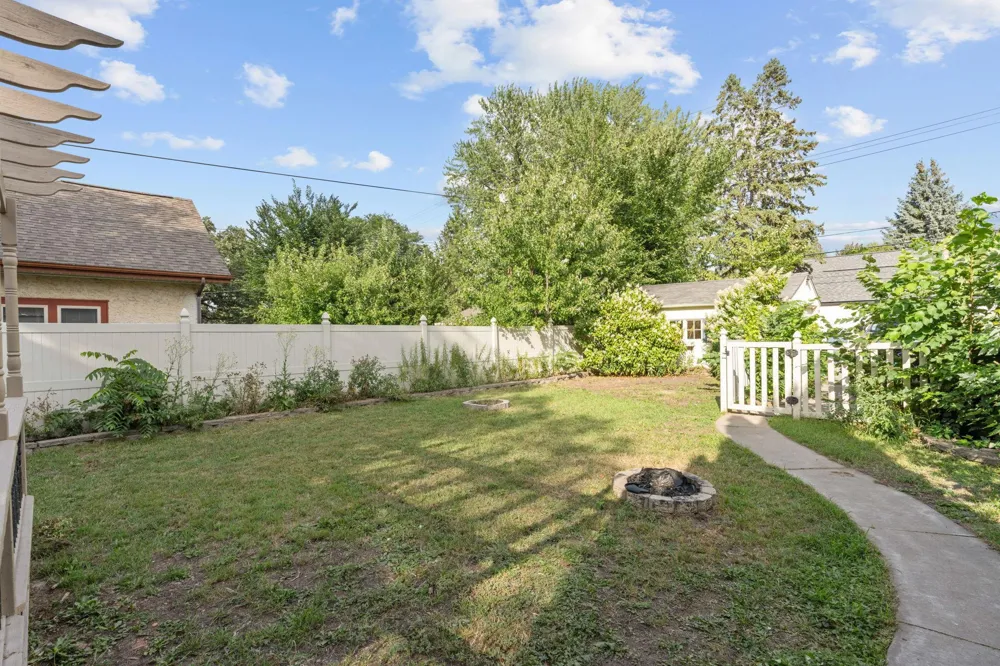 2627 Mckinley Street NE Minneapolis, MN 55418
