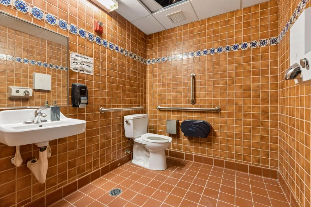 1501 E Lake Street Minneapolis, MN 55407