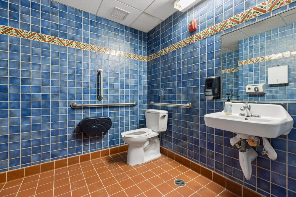 1501 E Lake Street Minneapolis, MN 55407