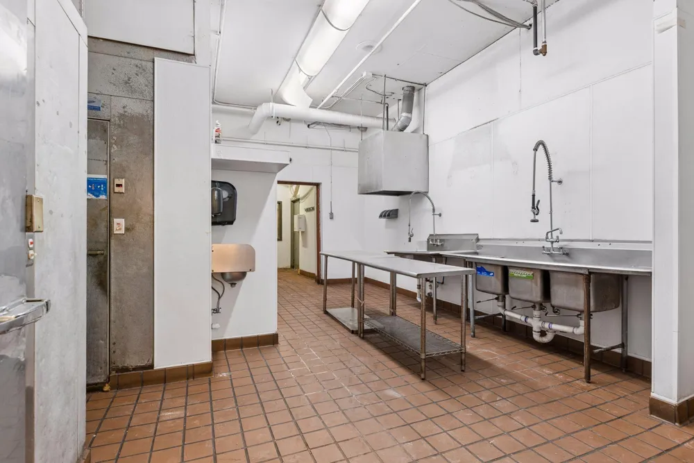 1501 E Lake Street Minneapolis, MN 55407