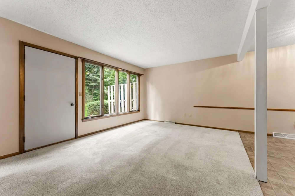1232 Woodley Street E Northfield, MN 55057