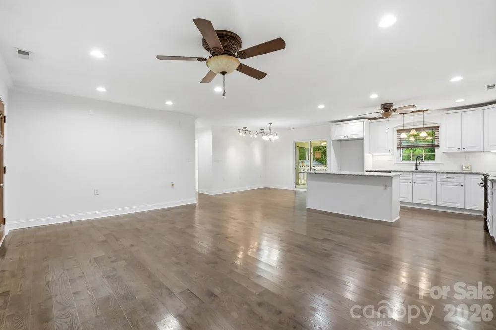 6081 Cambridge Drive Harrisburg, NC 28075