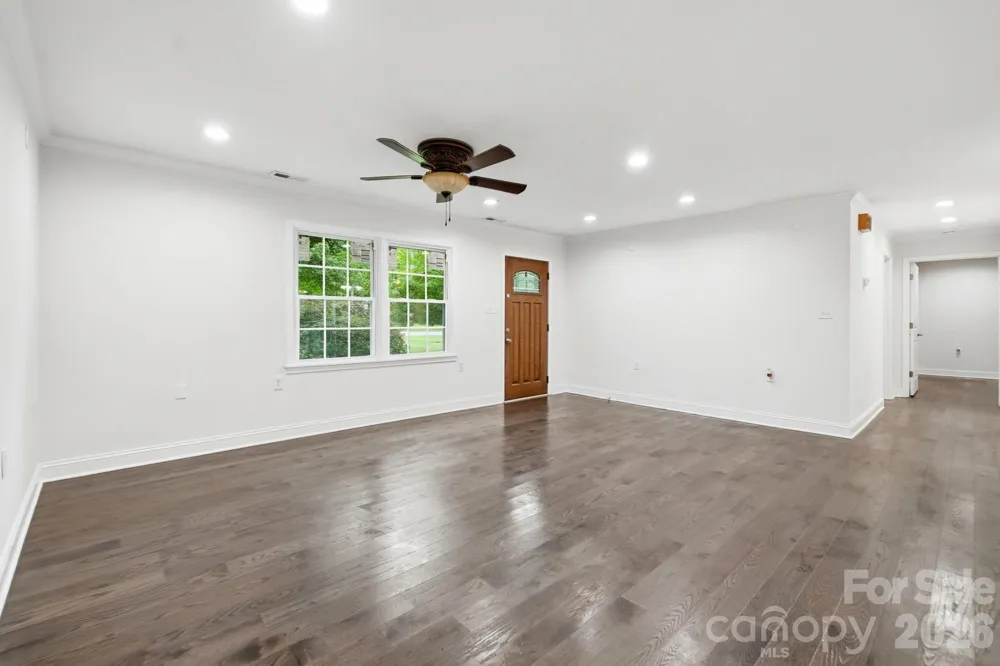 6081 Cambridge Drive Harrisburg, NC 28075