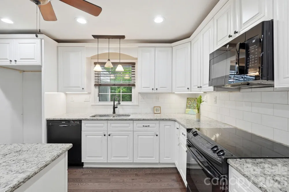 6081 Cambridge Drive Harrisburg, NC 28075
