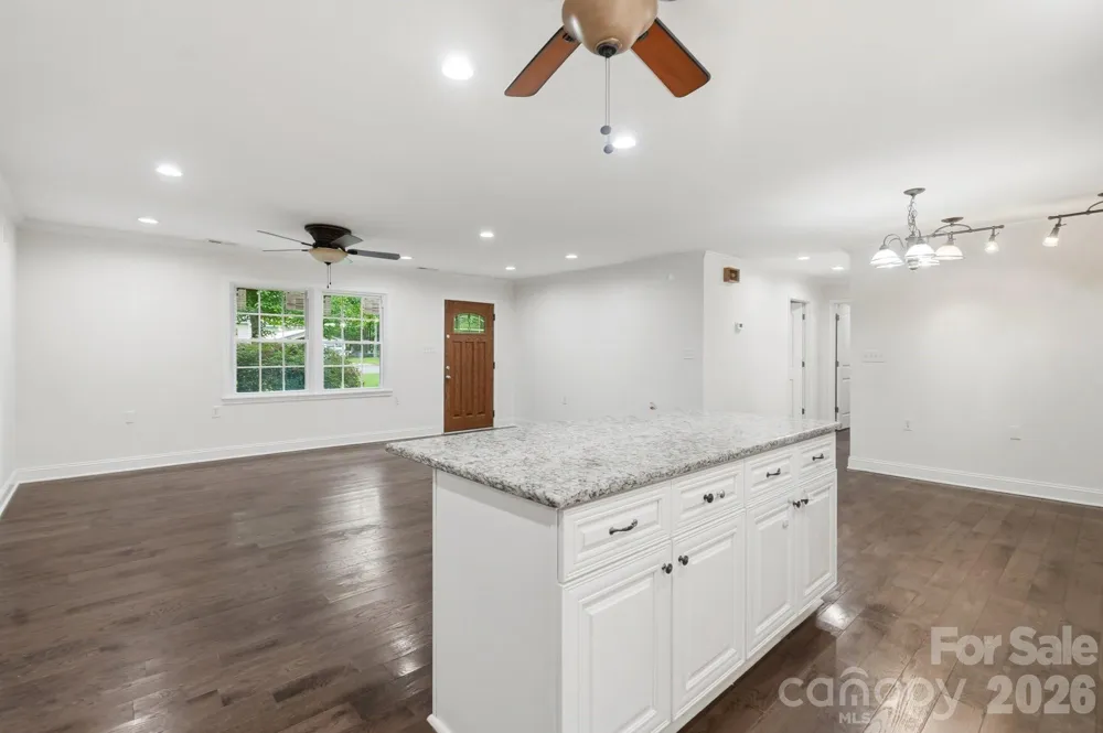 6081 Cambridge Drive Harrisburg, NC 28075