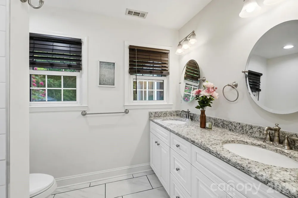 6081 Cambridge Drive Harrisburg, NC 28075