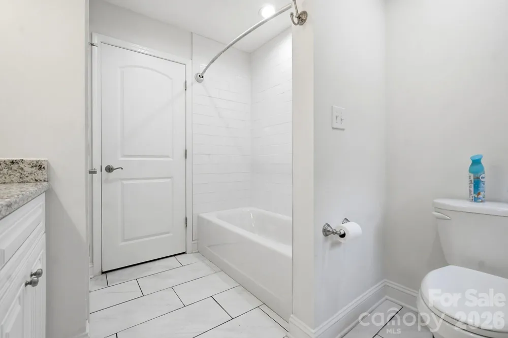 6081 Cambridge Drive Harrisburg, NC 28075