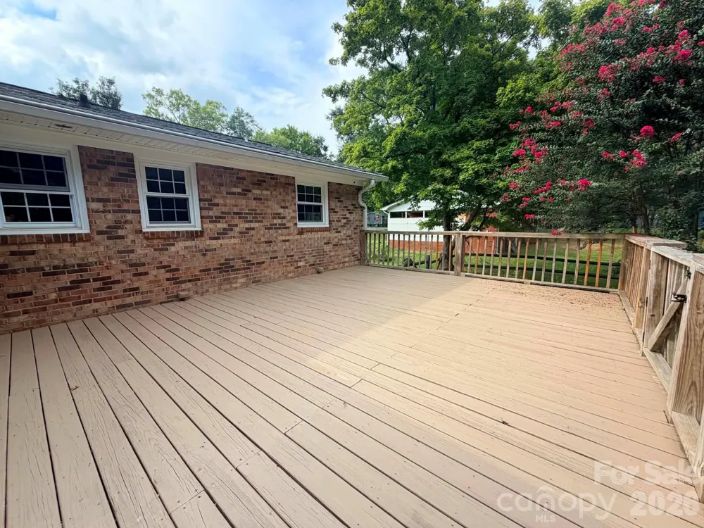 6081 Cambridge Drive Harrisburg, NC 28075