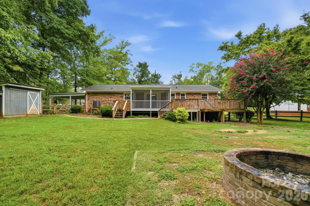 6081 Cambridge Drive Harrisburg, NC 28075