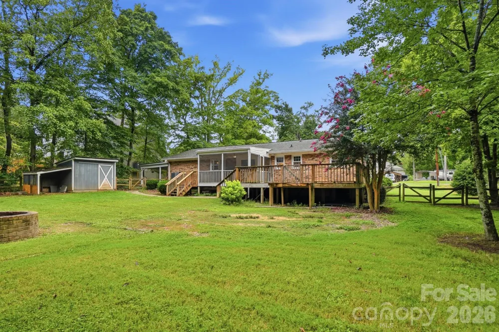 6081 Cambridge Drive Harrisburg, NC 28075