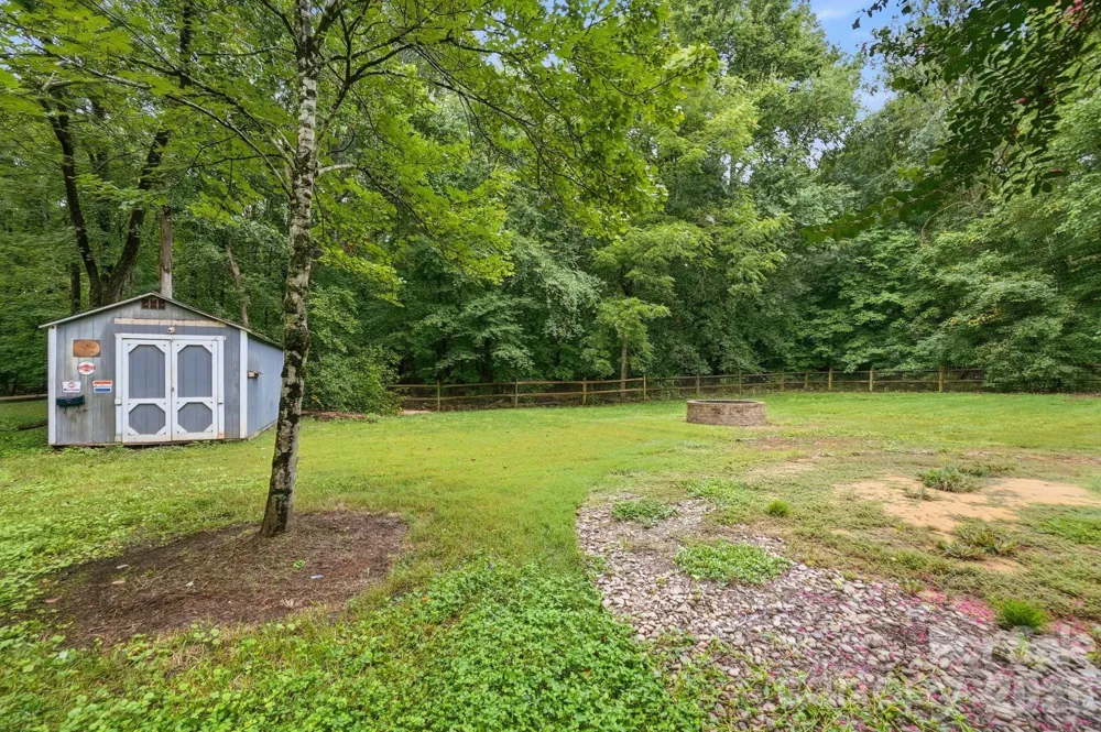 6081 Cambridge Drive Harrisburg, NC 28075