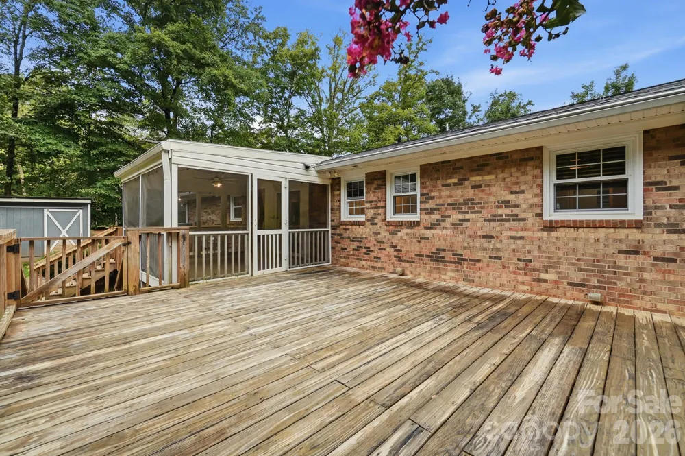 6081 Cambridge Drive Harrisburg, NC 28075
