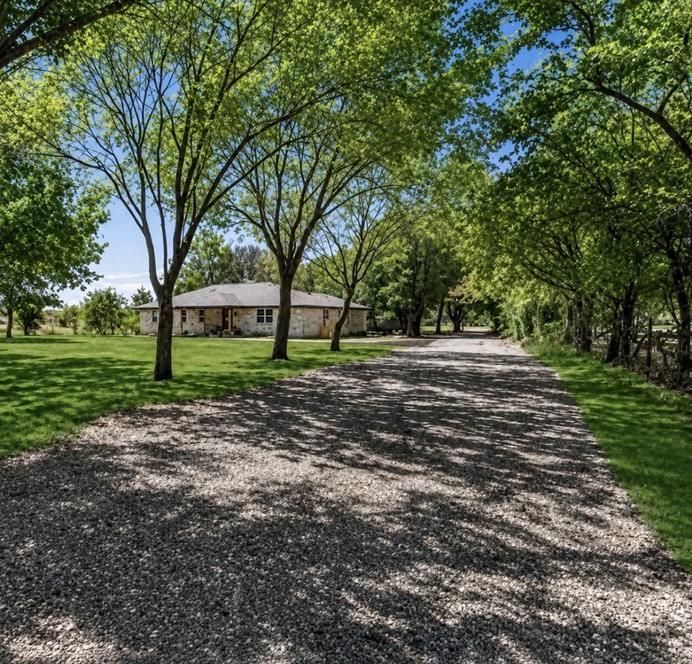 1731 Mockingbird Lane Midlothian, TX 76065