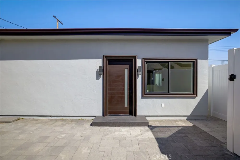 10922 Garden Grove Avenue Porter Ranch, CA 91326