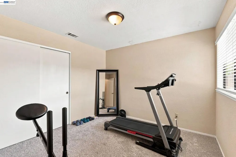 2870 Smoke Tree Cir Stockton, CA 95209