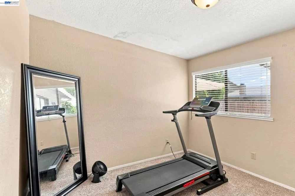 2870 Smoke Tree Cir Stockton, CA 95209
