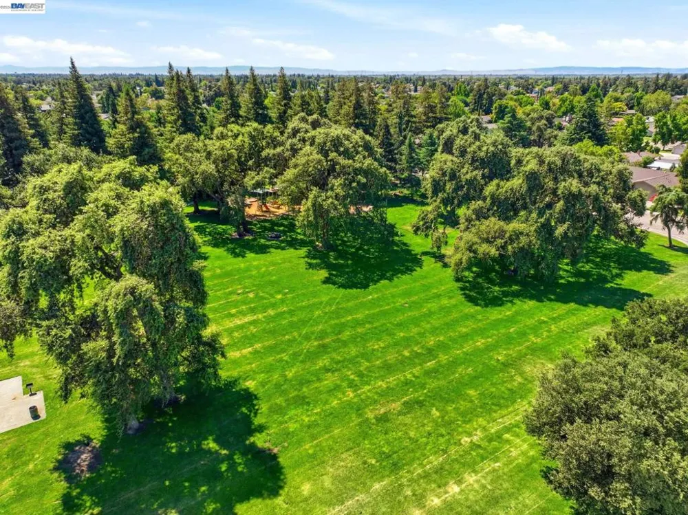 2870 Smoke Tree Cir Stockton, CA 95209