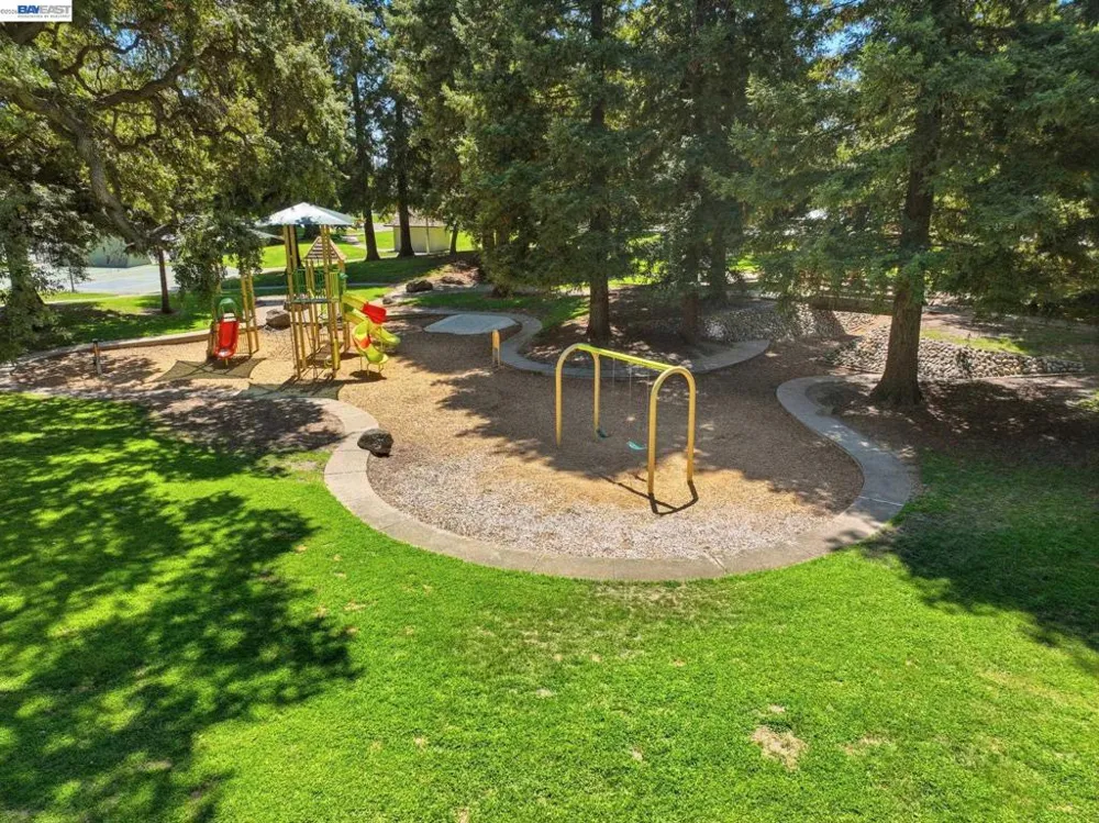 2870 Smoke Tree Cir Stockton, CA 95209