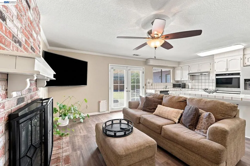 2870 Smoke Tree Cir Stockton, CA 95209