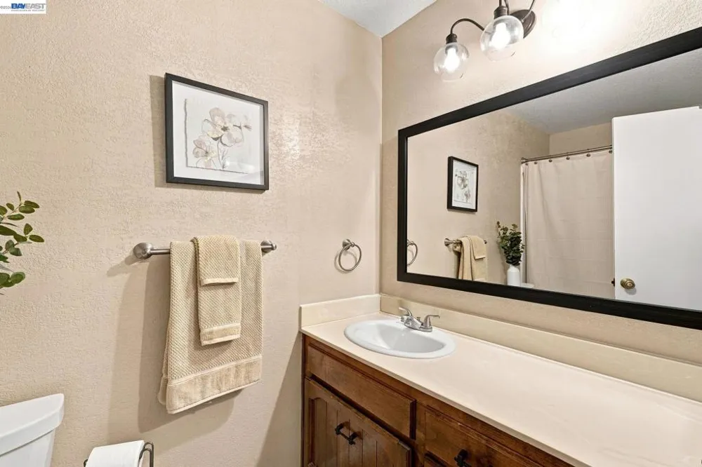 2870 Smoke Tree Cir Stockton, CA 95209